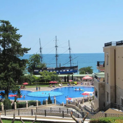 Отель Sea Apartments - Different Locations in Golden Sands Болгария, Золотые пески - отзывы, цены и фото номеров - забронировать отель Sea Apartments - Different Locations in Golden Sands онлайн бассейн фото 2