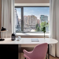 Отель Barcelo Torre de Madrid 5* Номер Делюкс с двуспальной кроватью фото 8