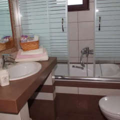 Отель Sofia Luxury Maisonettes Ситония ванная