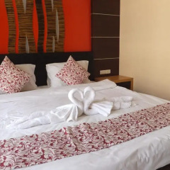 Dengba Hostel Phuket Улучшенный номер с различными типами кроватей фото 14