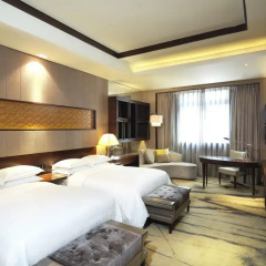 Отель Sheraton North City 5* Представительский номер