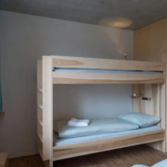 Youth Hostel Gstaad Saanenland Кровать в общем номере с двухъярусной кроватью фото 5