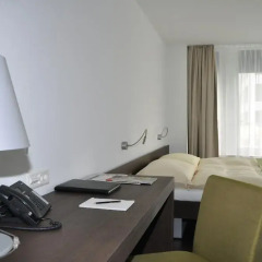 City West Hotel & Restaurant 4* Номер Комфорт с различными типами кроватей фото 6