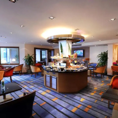 Rembrandt Hotel Suites and Towers 4* Люкс с одной спальней с разными типами кроватей фото 6