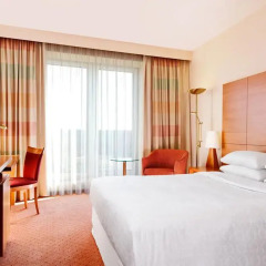 Sheraton Duesseldorf Airport Hotel 4* Улучшенный номер разные типы кроватей фото 2