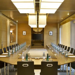 DoubleTree by Hilton Hotel Riyadh - Al Muroj Business Gate фото 2