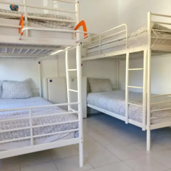 Lisbon Cosy Hostel Кровать в общем номере с двухъярусной кроватью