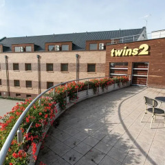 Hotel Twins II