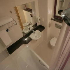 Отель Premier Inn Dubai International Airport 3* Стандартный номер с различными типами кроватей