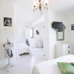 Отель B&B The Divine Италия, Вербания - отзывы, цены и фото номеров - забронировать отель B&B The Divine онлайн комната для гостей фото 2