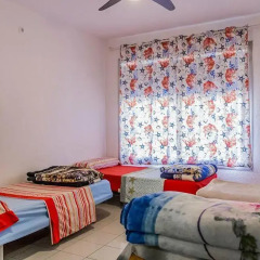Отель Go Bcn Hostal Ideal Badal детские мероприятия фото 2