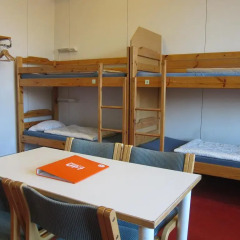 Stadion Hostel Helsinki Кровать в мужском общем номере с двухъярусными кроватями