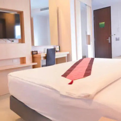 Отель Andatel Grandé Patong Phuket 4* Улучшенный номер с двуспальной кроватью фото 5