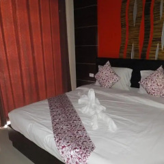Dengba Hostel Phuket Улучшенный номер с различными типами кроватей фото 17