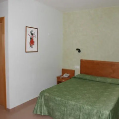 Hotel Fonda Neus Стандартный номер с 2 отдельными кроватями