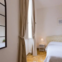 Отель TownHouse by the Spanish Steps Апартаменты с различными типами кроватей