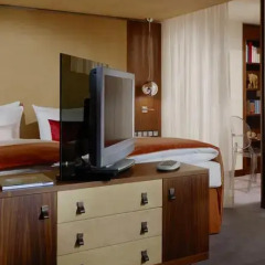 Hotel Vier Jahreszeiten Kempinski München 5* Улучшенный номер с двуспальной кроватью фото 4