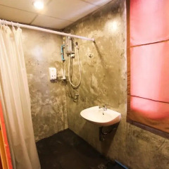 Отель Smile Buri House 3* Кровать в общем номере фото 6