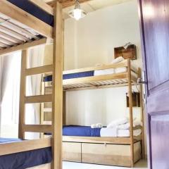 Two Pillows Boutique Hostel Кровать в общем номере фото 16