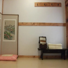 Отель Hyosunjae Hanok Guesthouse 2* Стандартный номер с двуспальной кроватью (общая ванная комната) фото 2