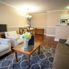 Queen's Court Hotel &Residence 5* Люкс с различными типами кроватей фото 7