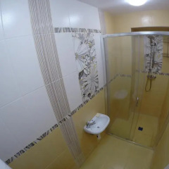 Гостиница HQ Hostelberry Кровать в общем номере с двухъярусной кроватью фото 37