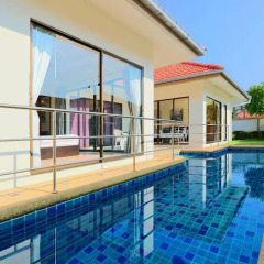 Отель Villa Tortuga Pattaya 4* Вилла с различными типами кроватей фото 2