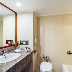 Bangkok Palace Hotel 4* Улучшенный номер с различными типами кроватей фото 5