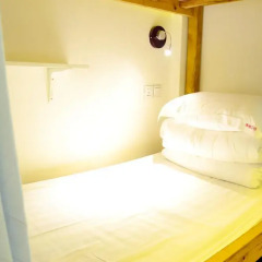 Chengdu Lazy Inn Hostel Кровать в общем номере с двухъярусной кроватью