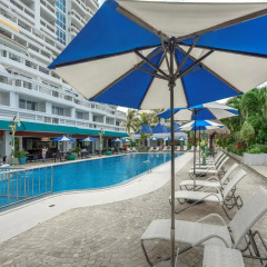 Andaman Beach Suites Hotel бассейн фото 2