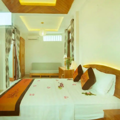 Отель Riverside Plum Garden Homestay 2* Номер Делюкс с двуспальной кроватью фото 5