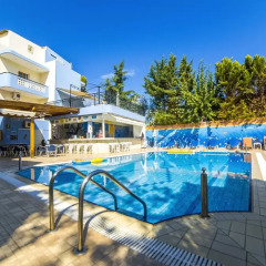 Апартаменты Natali Apartments Улучшенные апартаменты с двуспальной кроватью фото 9
