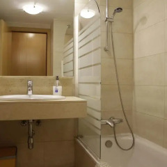 Отель Diagonal Mar Apartments Испания, Барселона - отзывы, цены и фото номеров - забронировать отель Diagonal Mar Apartments онлайн ванная