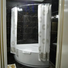 1000 i 1 Noch Hotel ванная фото 2