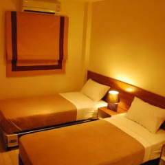Отель White House Asoke Sukhumvit 18 3* Номер Делюкс фото 7
