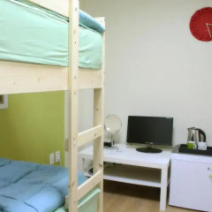 Отель Patio 59 Hongdae Guesthouse 2* Стандартный номер с двухъярусной кроватью фото 3
