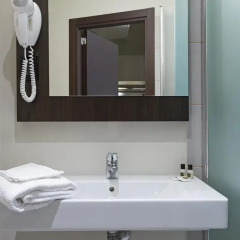 B&B Hotel Verona Стандартный номер разные типы кроватей фото 12