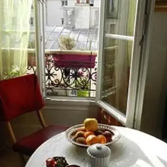 Отель Chambre D'hôtes Un Air De Montmartre Париж балкон