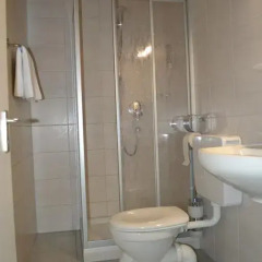 Hotel Walfisch 2* Стандартный номер с различными типами кроватей фото 7