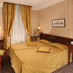 Hotel Condotti 3* Стандартный номер с двуспальной кроватью фото 4