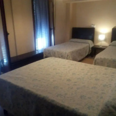 Отель Hostal Sevilla Испания, Гранада - отзывы, цены и фото номеров - забронировать отель Hostal Sevilla онлайн комната для гостей фото 2