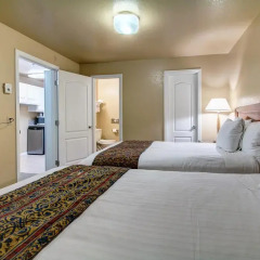 Отель The Rita Suites 3* Люкс Премьер с 2 отдельными кроватями