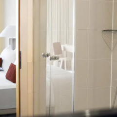 Отель Le Méridien Munich 5* Улучшенный номер с различными типами кроватей фото 7