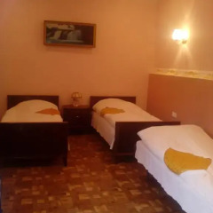 Отель Guest House Anakhit Стандартный семейный номер разные типы кроватей фото 8