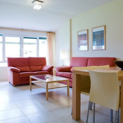 Отель Apartamentos Solamaza Испания, Арнуэро - отзывы, цены и фото номеров - забронировать отель Apartamentos Solamaza онлайн комната для гостей