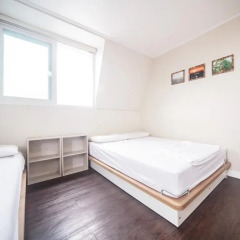 Хостел Itaewon Inn Стандартный номер с 2 отдельными кроватями фото 7