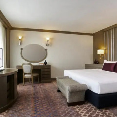 Отель AVANI Atrium Bangkok 4* Номер Премьер с двуспальной кроватью фото 5