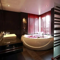Отель Absolute Bangla Suites 4* Студия с различными типами кроватей фото 4