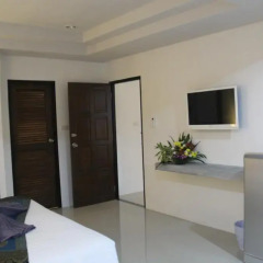 Апартаменты The Seashore Kamala Service Apartment комната для гостей фото 5