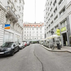 Отель Carlton Suites парковка